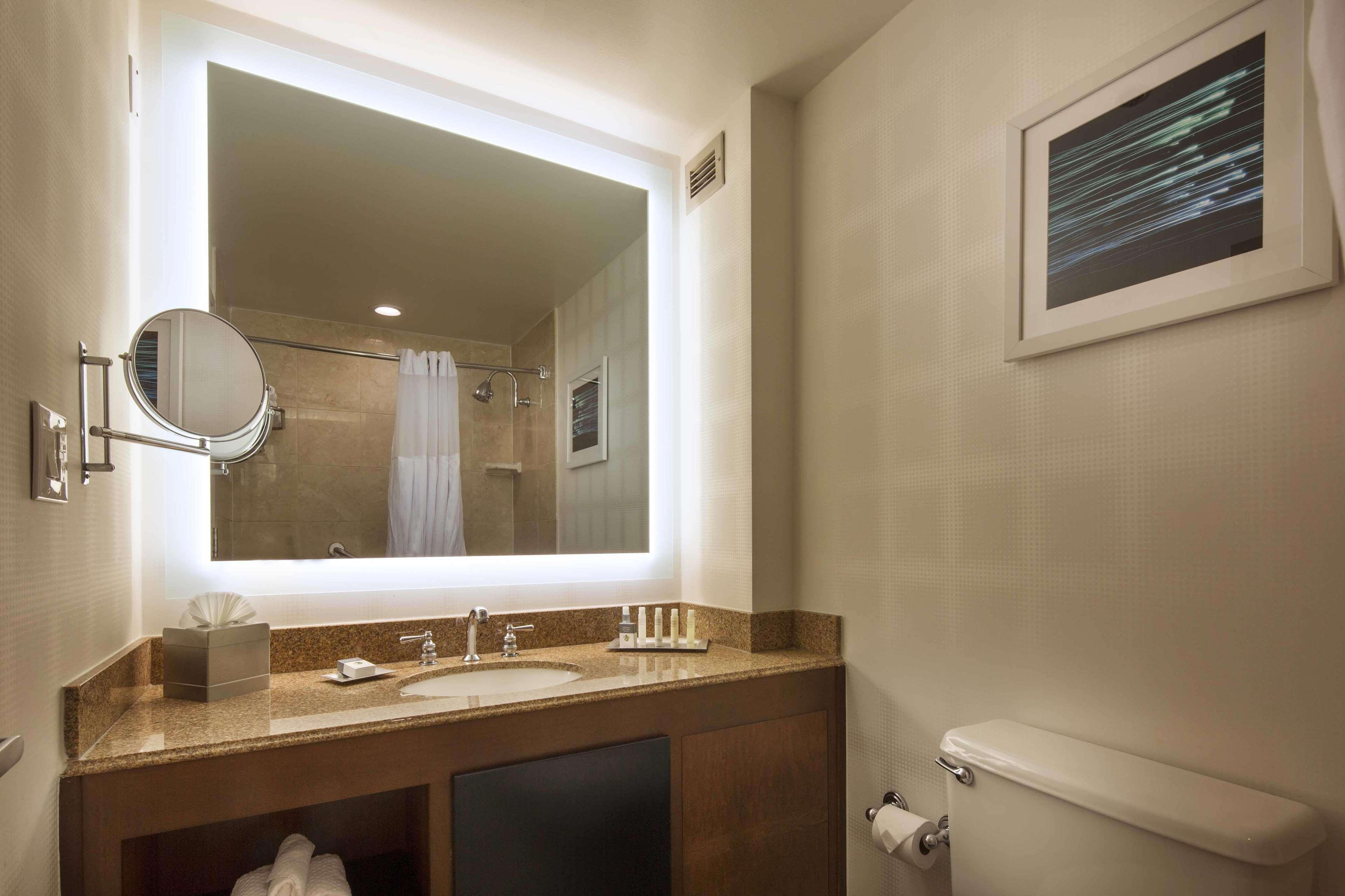 Doubletree By Hilton Newark-Fremont Hotel Ngoại thất bức ảnh