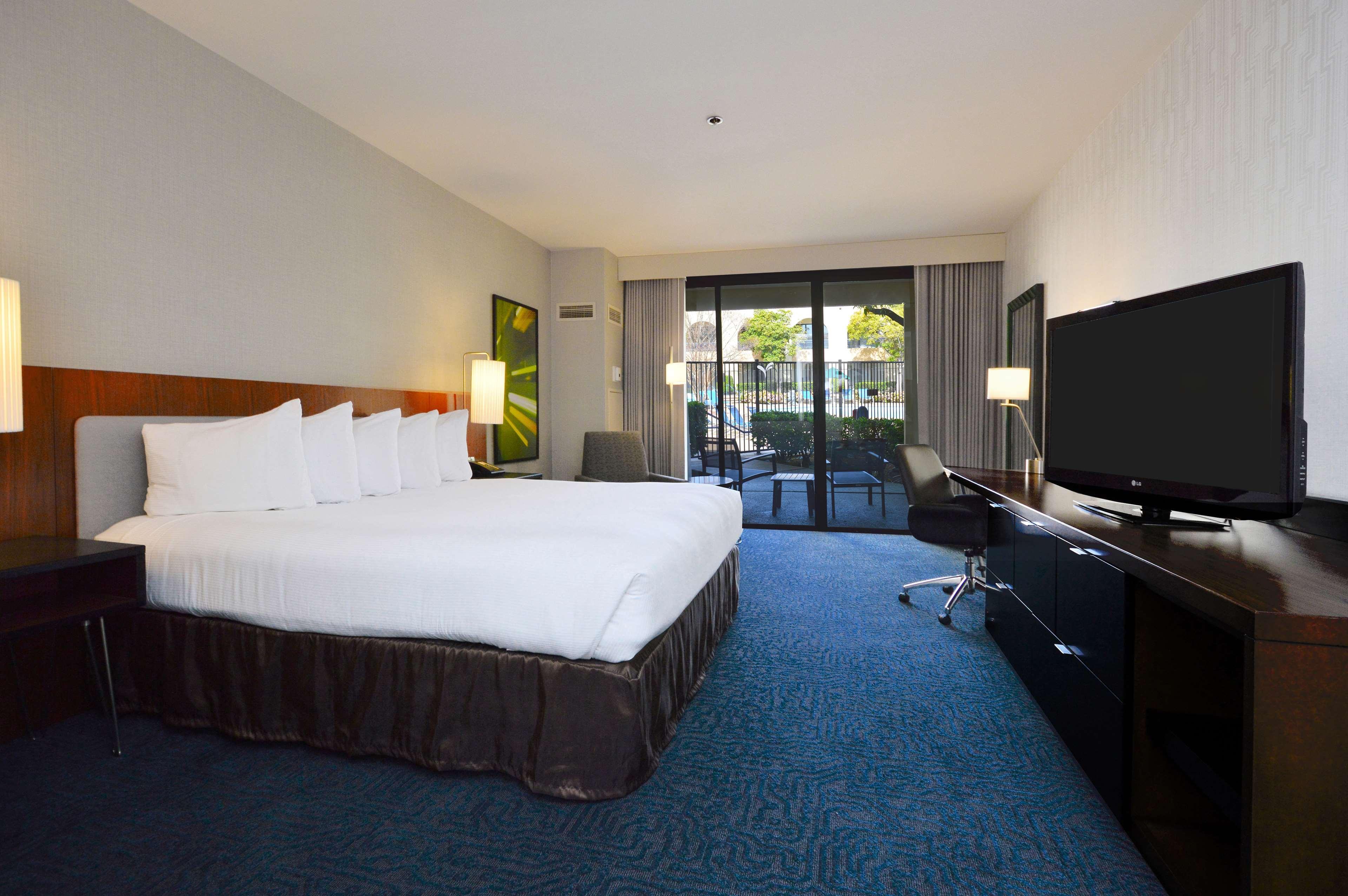 Doubletree By Hilton Newark-Fremont Hotel Ngoại thất bức ảnh