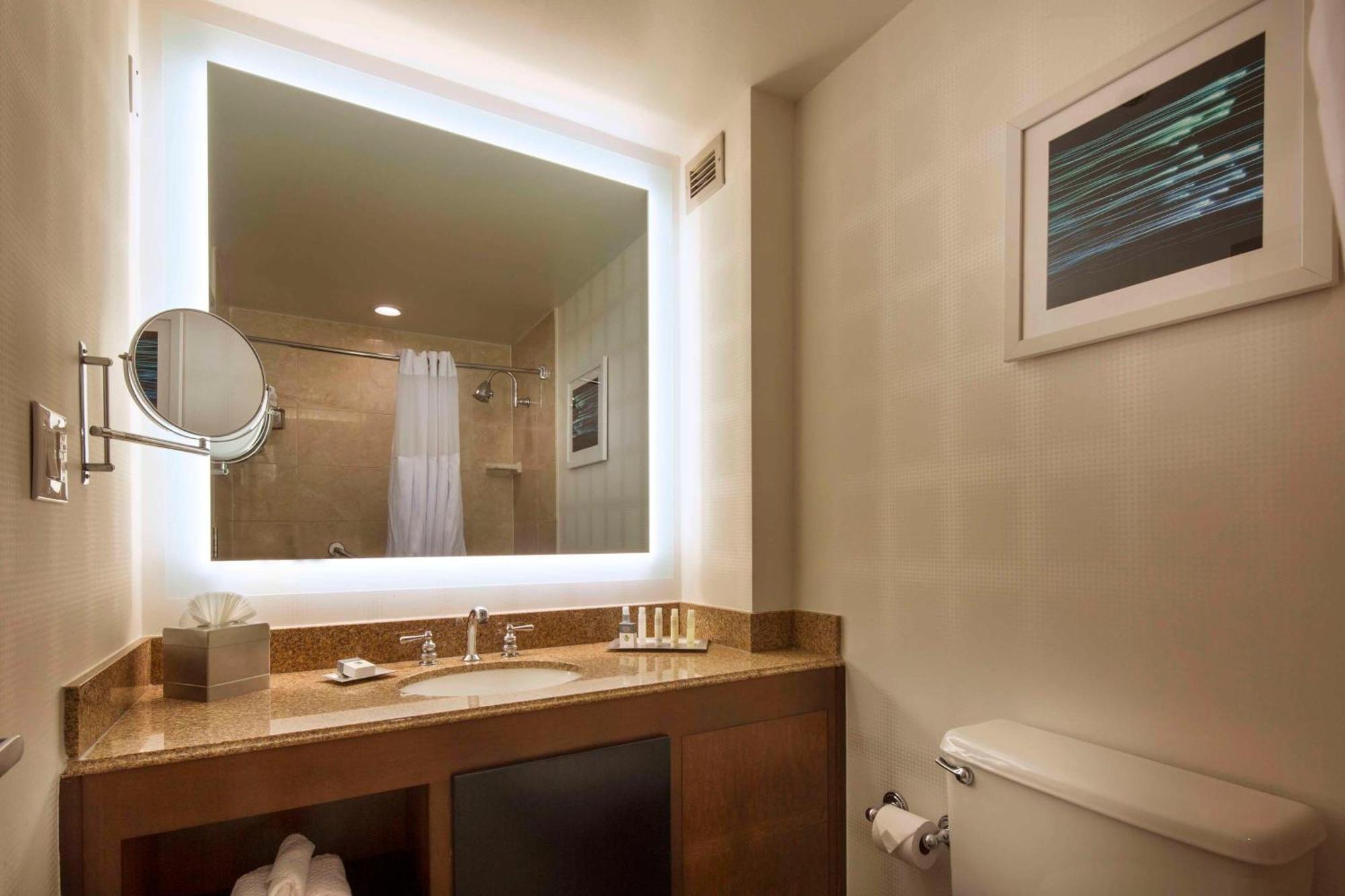 Doubletree By Hilton Newark-Fremont Hotel Ngoại thất bức ảnh