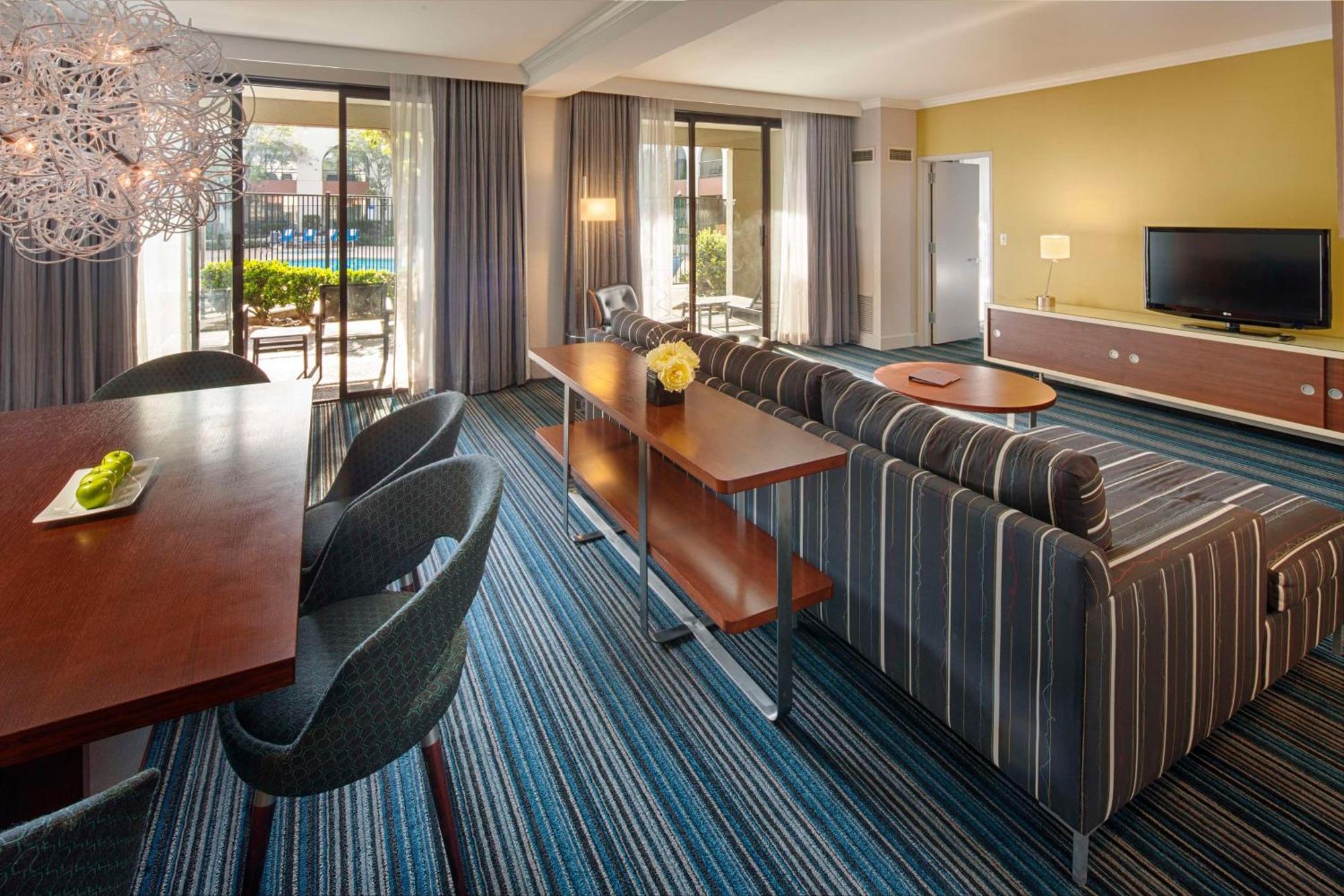 Doubletree By Hilton Newark-Fremont Hotel Ngoại thất bức ảnh
