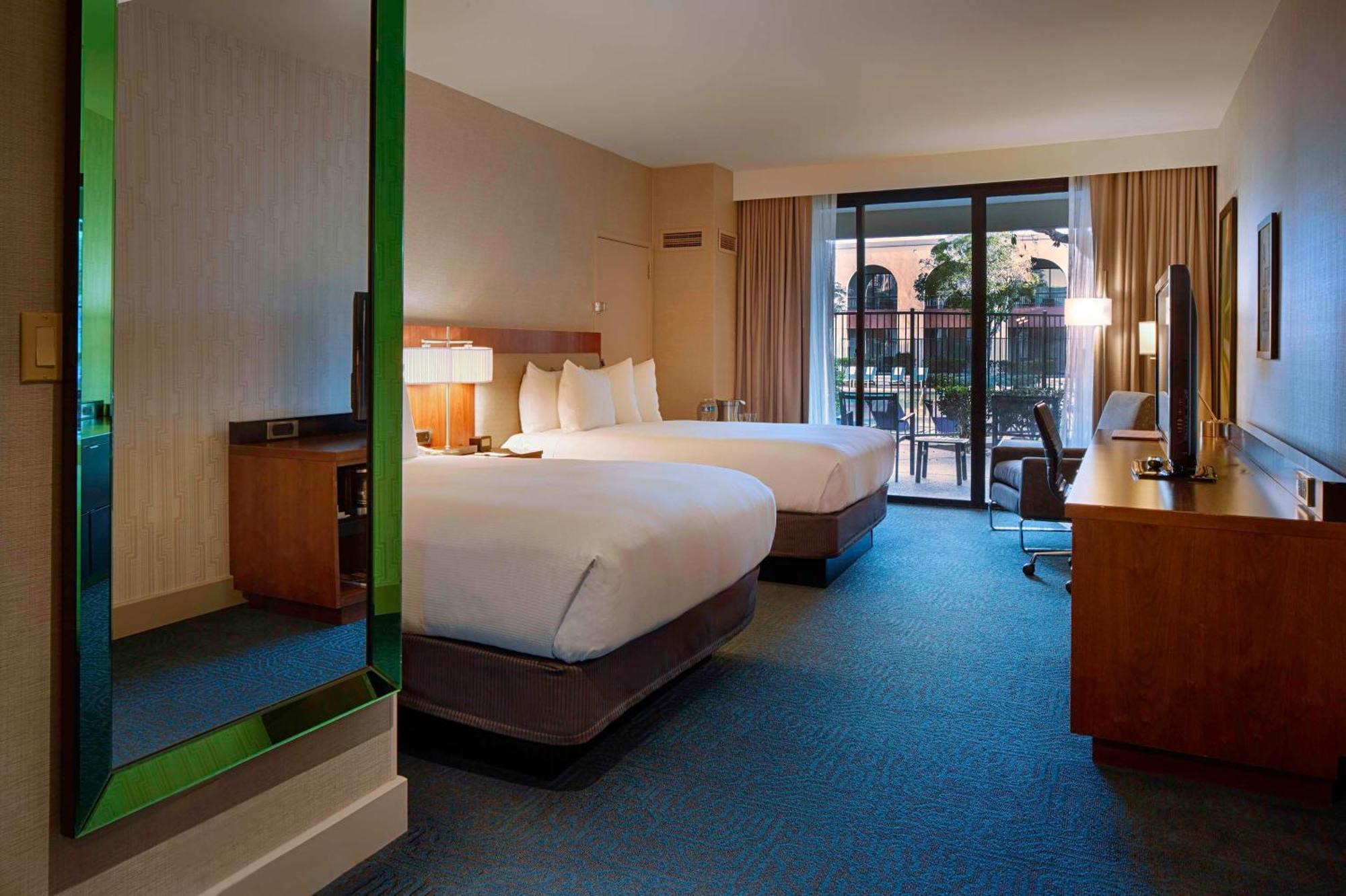 Doubletree By Hilton Newark-Fremont Hotel Ngoại thất bức ảnh