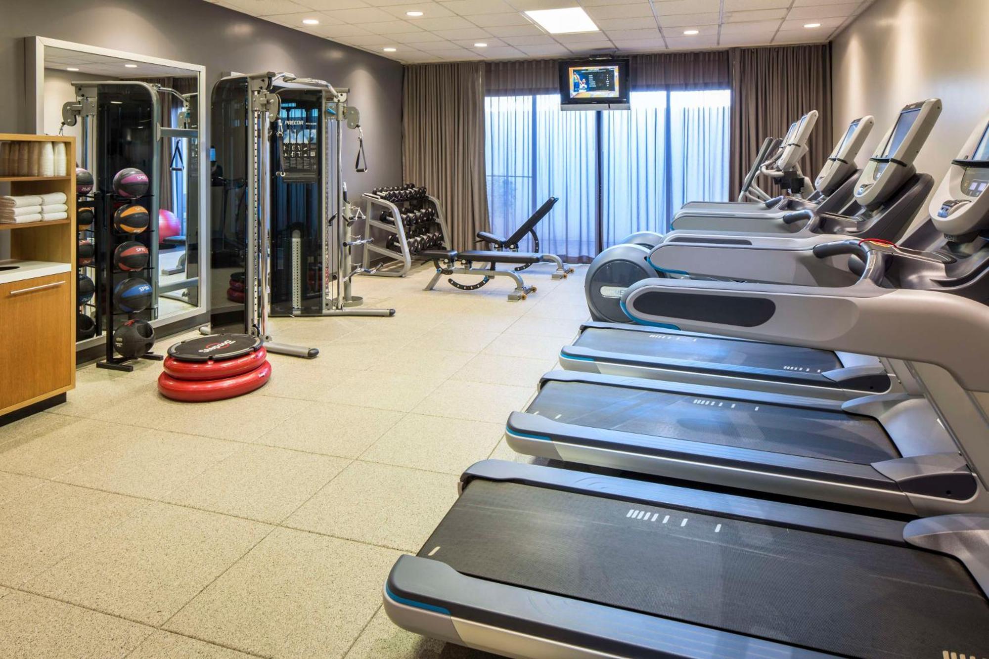Doubletree By Hilton Newark-Fremont Hotel Ngoại thất bức ảnh